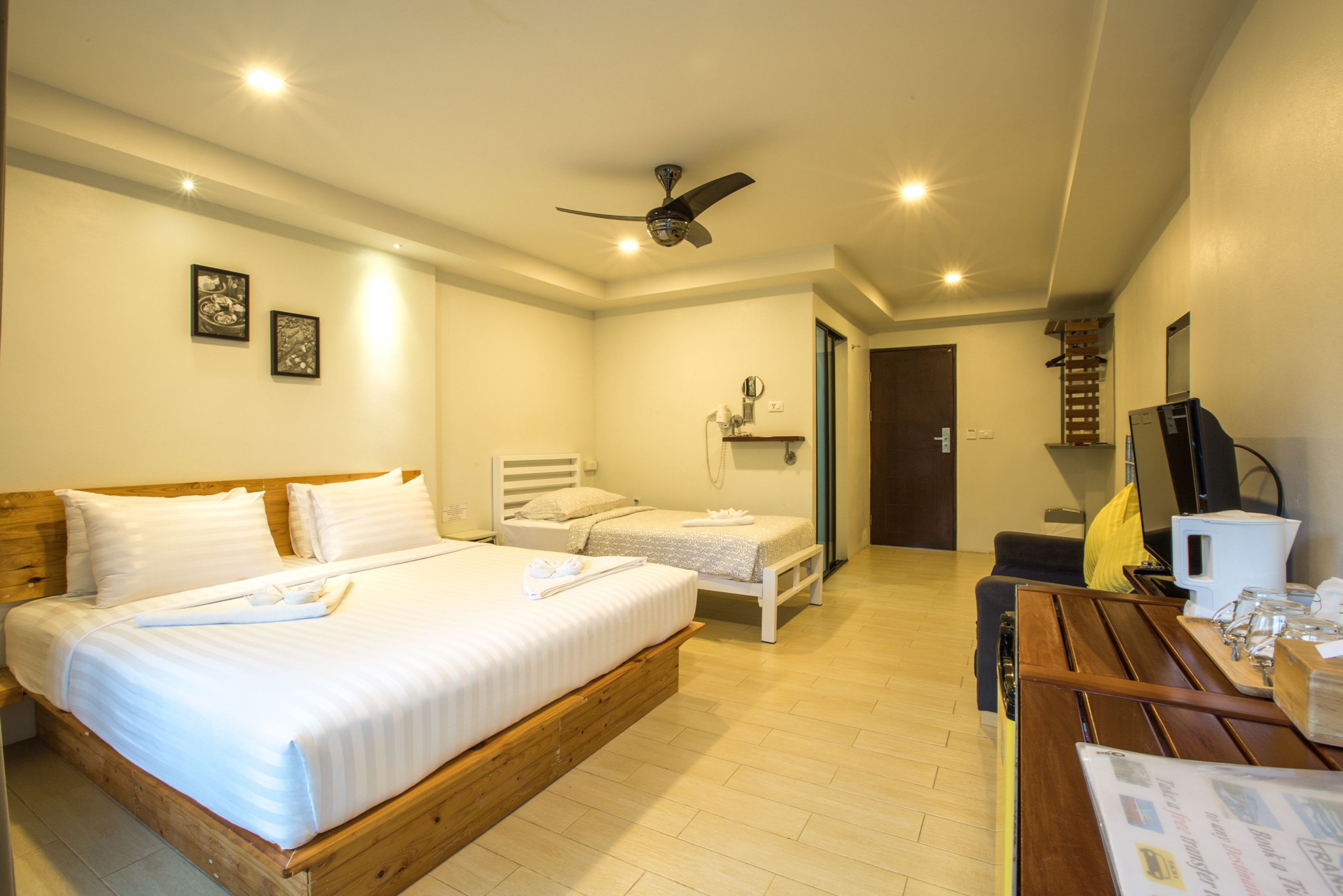 Deluxe Triple Room with Balcony